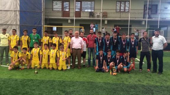 Akyazı Eğitimciler Derneği, güzel bir futbol organizasyonuna imza attı.