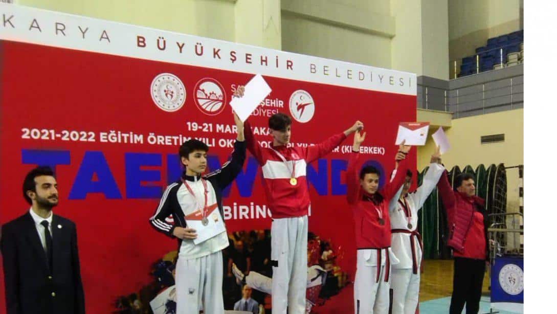 İnönu Ortaokulu Öğrencimiz Muhammet Arda Gümüş'ten Okul Sporları  Yıldızlar Müsabakalarında Taekwondo Derecesi!