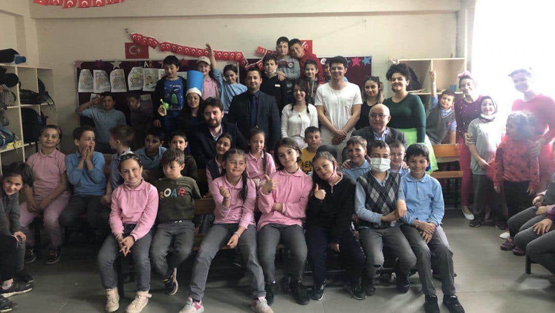 Fatih İlkokulu, Stratejik Paydaşı Sakarya Üniversitesi'inden Gelen 27 Gönüllü Üniversite Öğrencisi ile Birlikte  Çeşitli Etkinlikler Organize Edildi