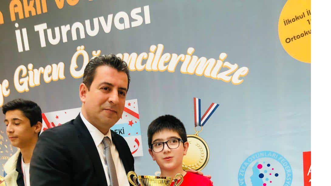 Türkiye Odalar ve Borsalar Birliği Hüsamettin Bayraktar Ortaokulu Öğrencisi Zeka Oyunları İl Turnuvasında Pentago Oyununda Birinci Oldu