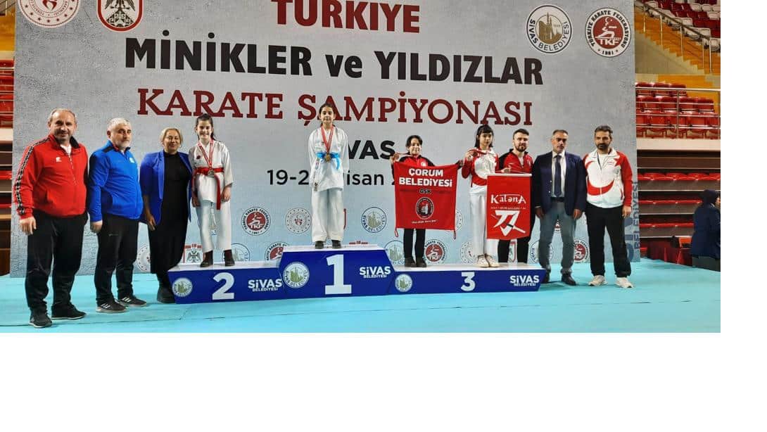 TOBB Hüsamettin Bayraktar Ortaokulu Öğrencisi Sare KAYA Kumite Branşında Türkiye Şampiyonu Oldu