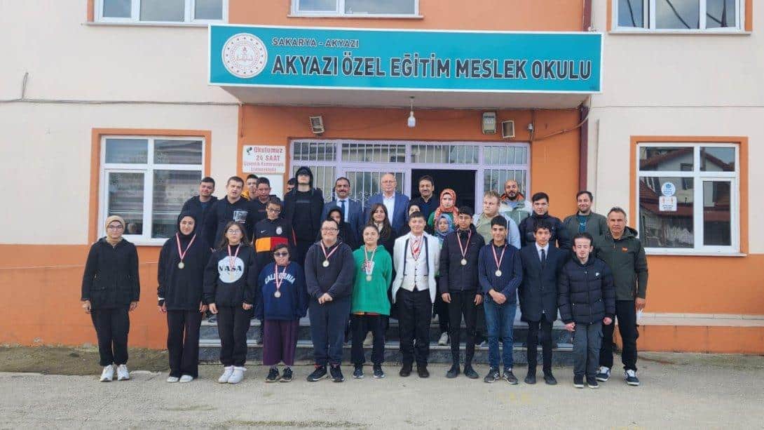 Akyazı Özel Eğitim Meslek Okulu'nda Ödül Töreni Düzenlendi